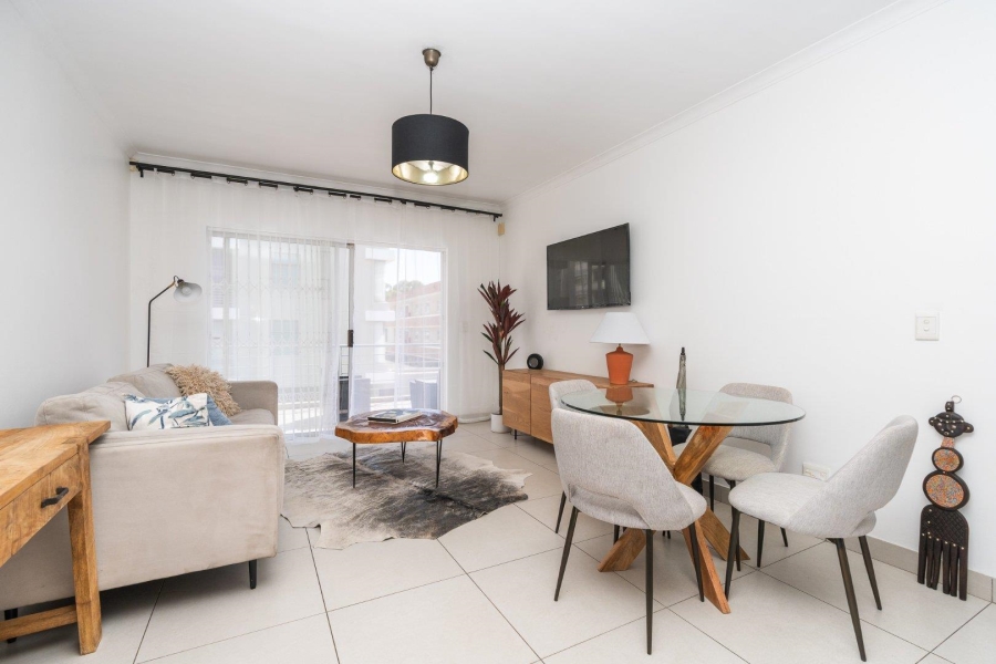 To Let 2 Bedroom Property for Rent in Green Point Western Cape